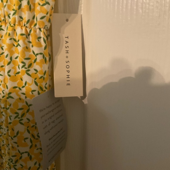 Cute Lemon Dress size large or 14 - Picture 3 of 3